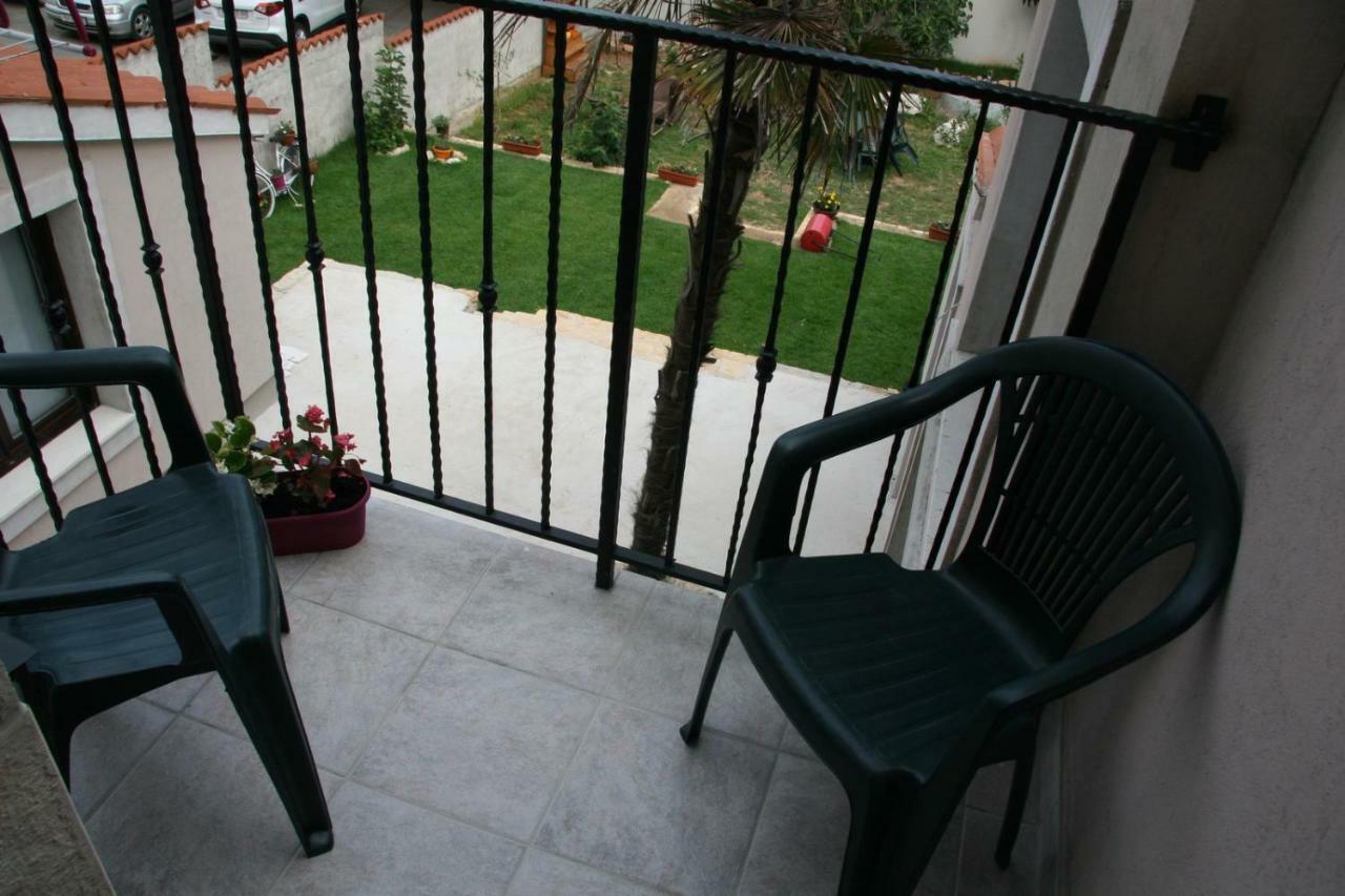 Apartments Sena Pula Luaran gambar
