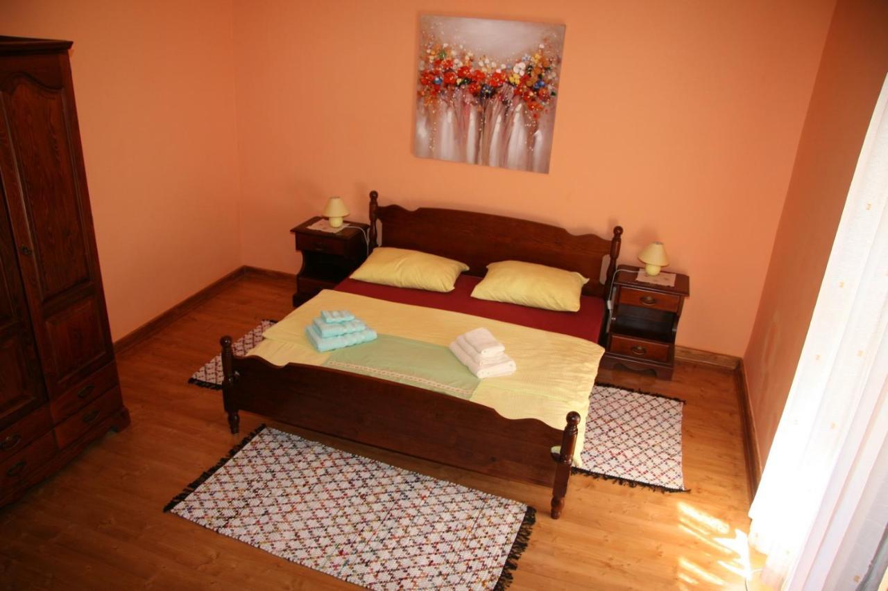Apartments Sena Pula Luaran gambar